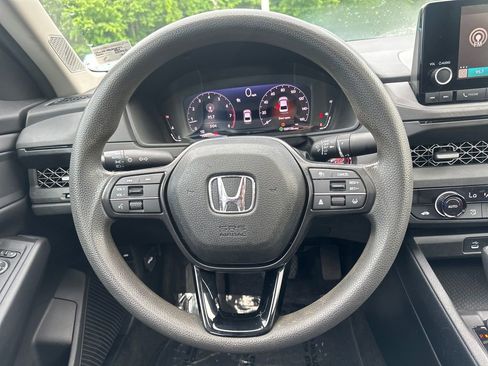 Certified 2025 Honda Accord SE image 17
