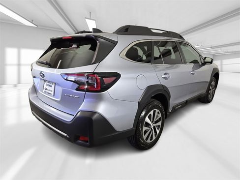 New 2025 Subaru Outback Premium image 4