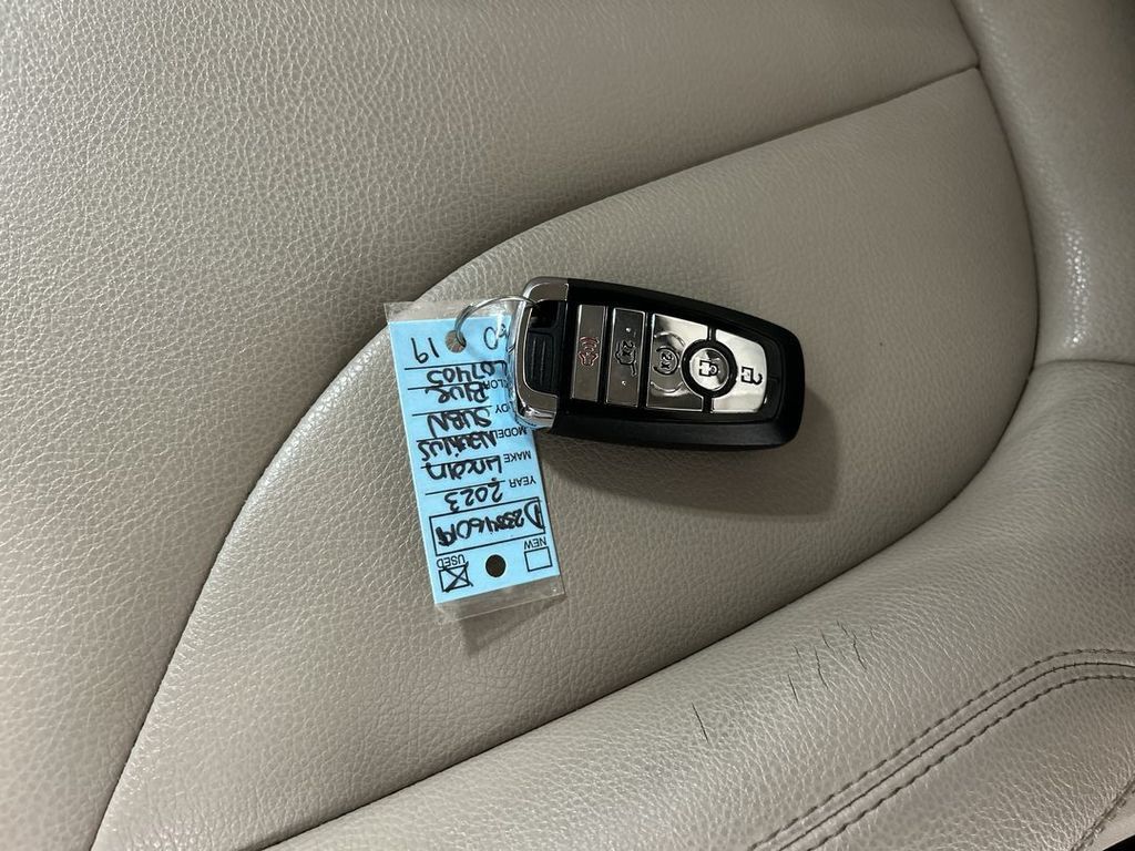 Used 2023 Lincoln Nautilus AWD w/ Premium Package image 12
