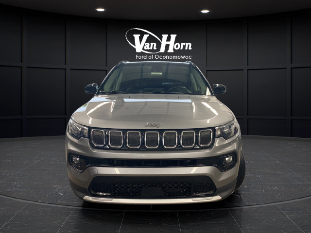 Used 2022 Jeep Compass Limited w/ Sun and Sound Group AWD/4WD image 2