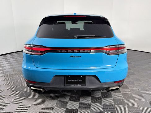 Certified 2021 Porsche Macan image 10
