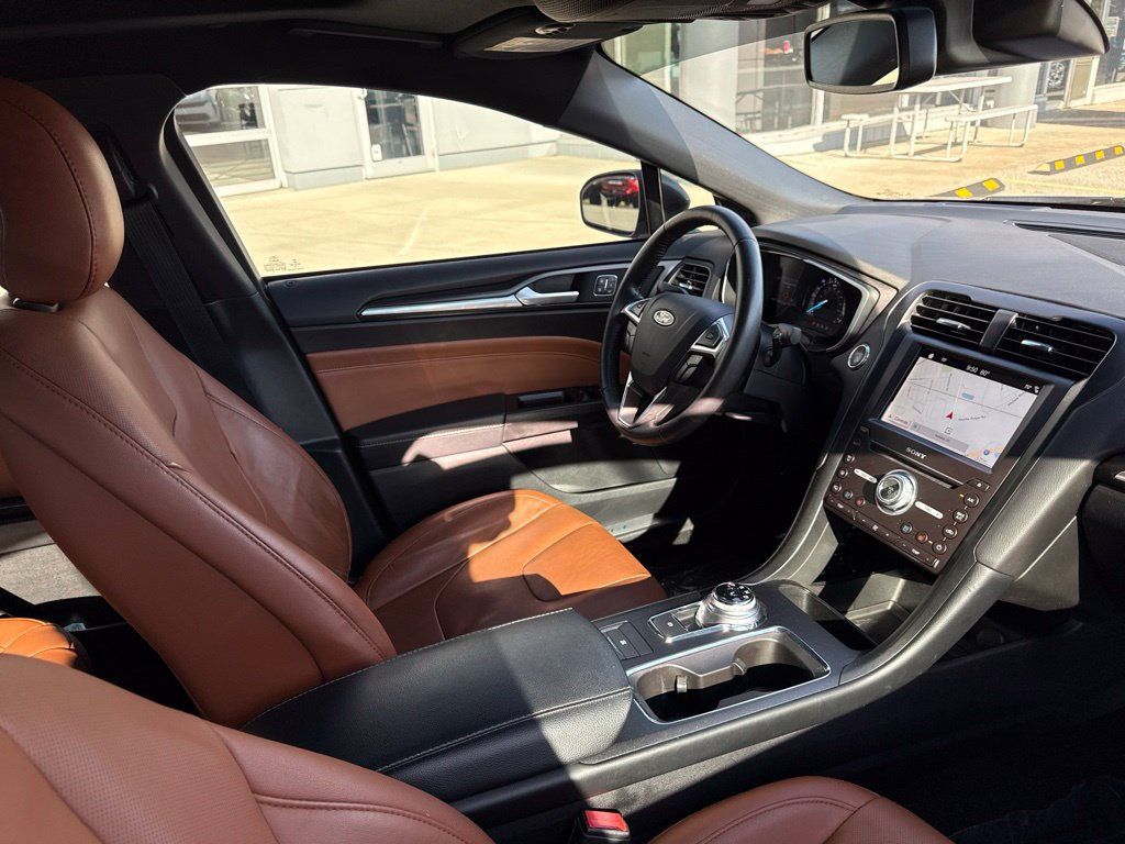 Used 2019 Ford Fusion Titanium FWD image 35