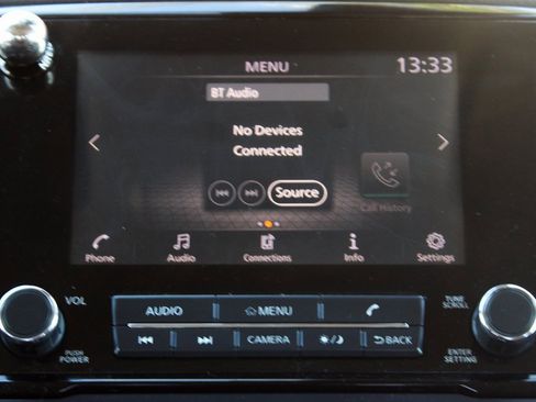 Used 2022 Nissan Titan SV image 25