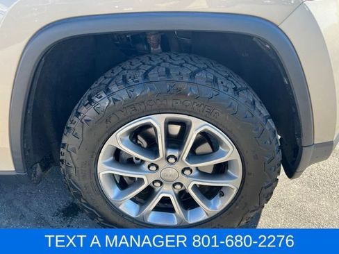 Used 2015 Jeep Grand Cherokee Limited w/ Trailer Tow Group IV AWD/4WD image 10