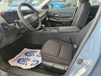 New 2027 Nissan Sentra SR w/ Floor Mat Package