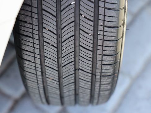 Used 2023 Honda Accord EX image 38