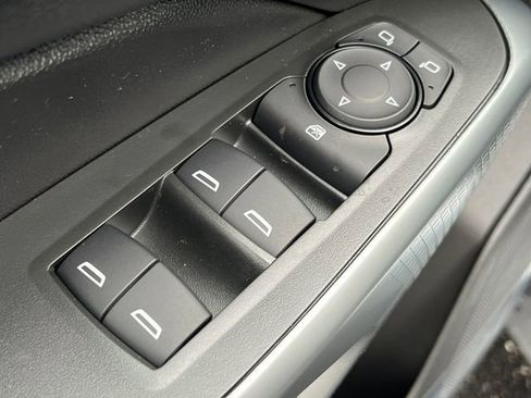 New 2026 Chevrolet Trax LS image 9