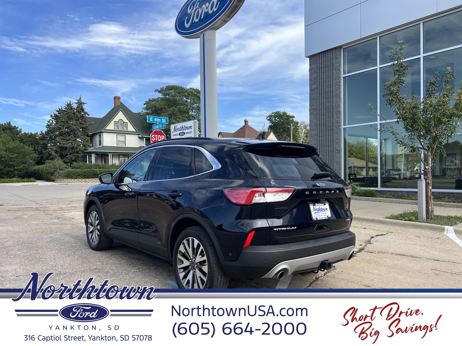 Used 2021 Ford Escape Titanium w/ Class II Trailer Tow Package AWD/4WD image 10