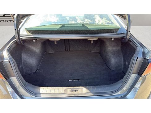 Used 2020 Nissan Altima 2.5 SL FWD image 18