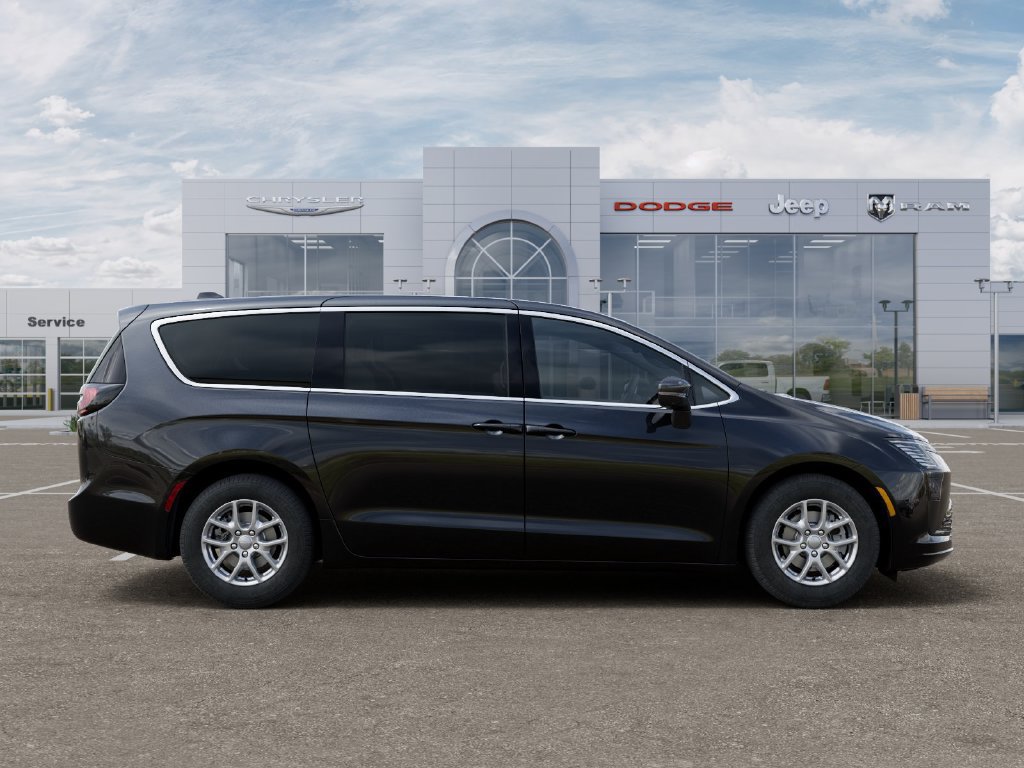 New 2027 Chrysler Pacifica Select w/ Family Tech Group FWD image 21