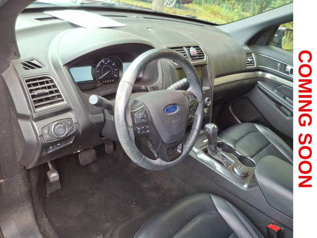 Used 2019 Ford Explorer XLT w/ Equipment Group 202A AWD/4WD image 12