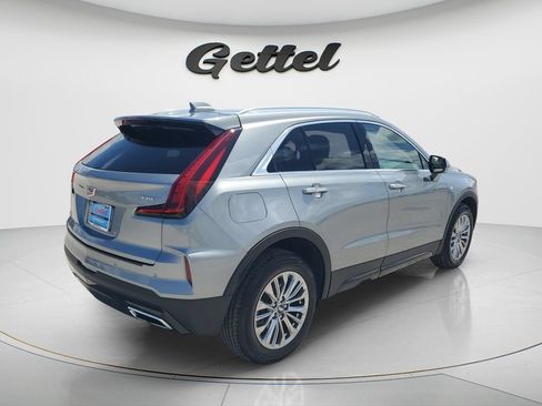 Used 2025 Cadillac XT4 Premium Luxury FWD image 5