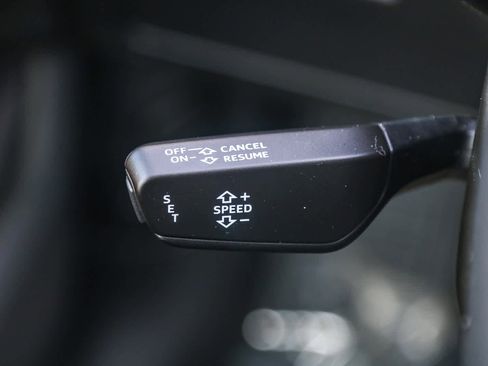 Used 2022 Audi e-tron Premium image 30