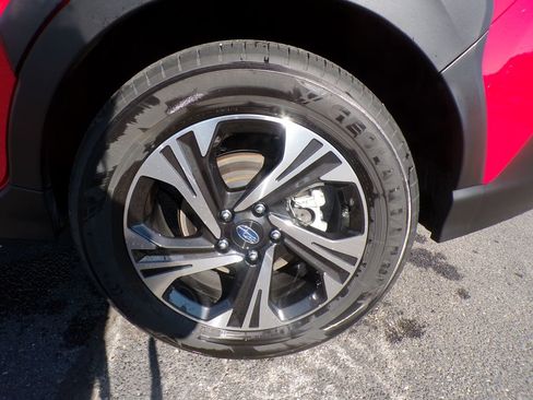 Used 2025 Subaru Crosstrek 2.0i Premium image 9