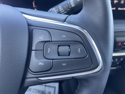 Used 2025 Buick Encore GX Sport Touring w/ Advanced Technology Package image 18