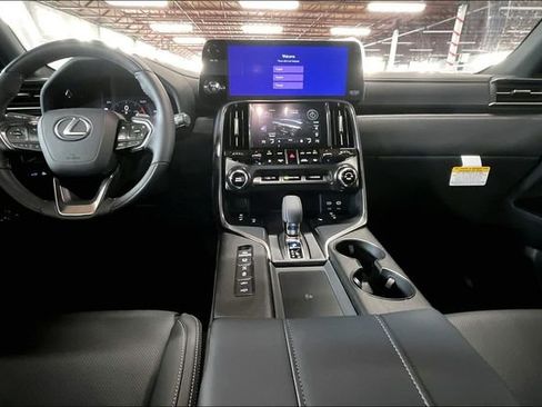 New 2026 Lexus LX 700h Luxury image 5