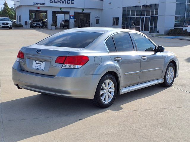 Used 2011 Subaru Legacy 2.5i Premium AWD/4WD image 4