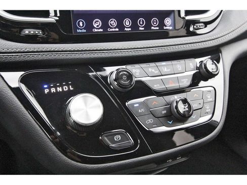 Used 2018 Chrysler Pacifica Limited w/ Advanced Safetytec Group image 25