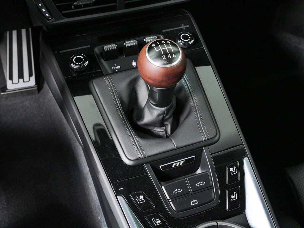 New 2026 Porsche 911 Carrera T RWD image 19