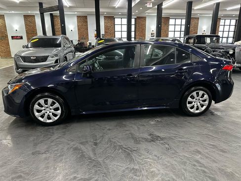 Used 2025 Toyota Corolla LE image 8