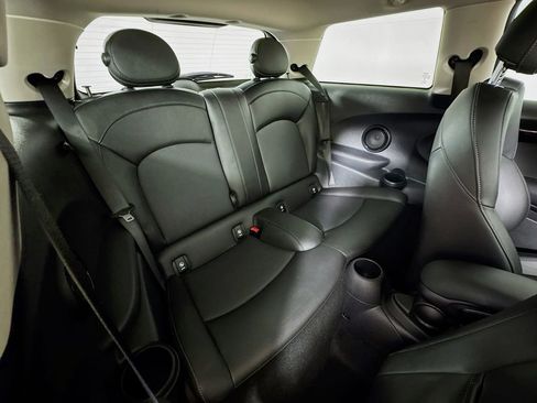 Used 2019 MINI Cooper S w/ Signature Upholstery Package image 32