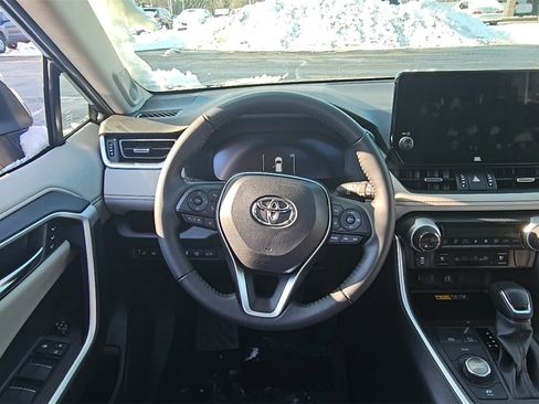 Used 2025 Toyota RAV4 Limited image 9