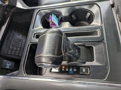 Used 2022 Ford F150 Lariat image 11