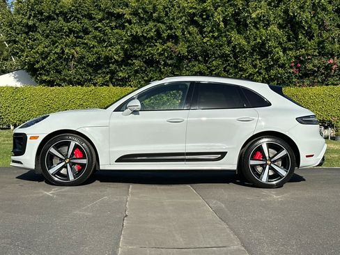 Certified 2025 Porsche Macan GTS AWD/4WD image 2