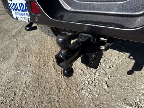 Used 2020 Jeep Wrangler Unlimited Sahara image 16