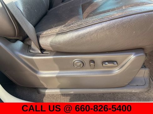 Used 2011 Cadillac Escalade Platinum AWD/4WD image 8
