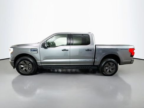 Used 2024 Ford F150 Lightning XLT AWD/4WD image 4