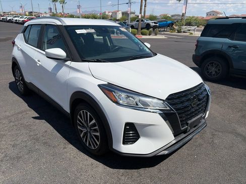 Used 2021 Nissan Kicks SV FWD image 7