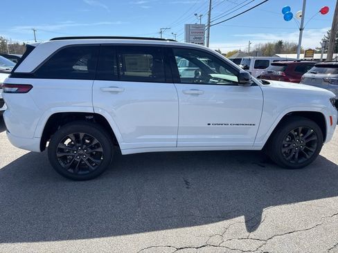 New 2026 Jeep Grand Cherokee Limited AWD/4WD image 6