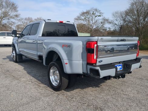 Certified 2024 Ford F450 Platinum w/ FX4 Off-Road Package image 5