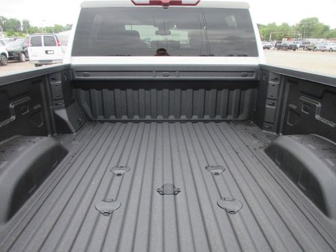 New 2026 GMC Sierra 2500 Pro AWD/4WD image 7