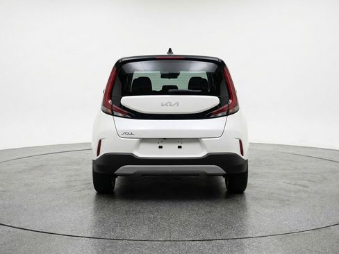 Used 2025 Kia Soul LX w/ LX Technology Package FWD image 6