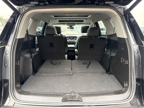 Used 2023 GMC Acadia AT4 w/ Technology Package image 11