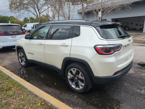 Certified 2018 Jeep Compass Limited w/ Navigation Group image 7