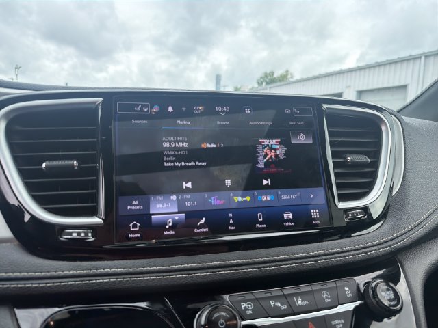 Used 2022 Chrysler Pacifica Limited w/ Uconnect Theater Family Group AWD/4WD image 20