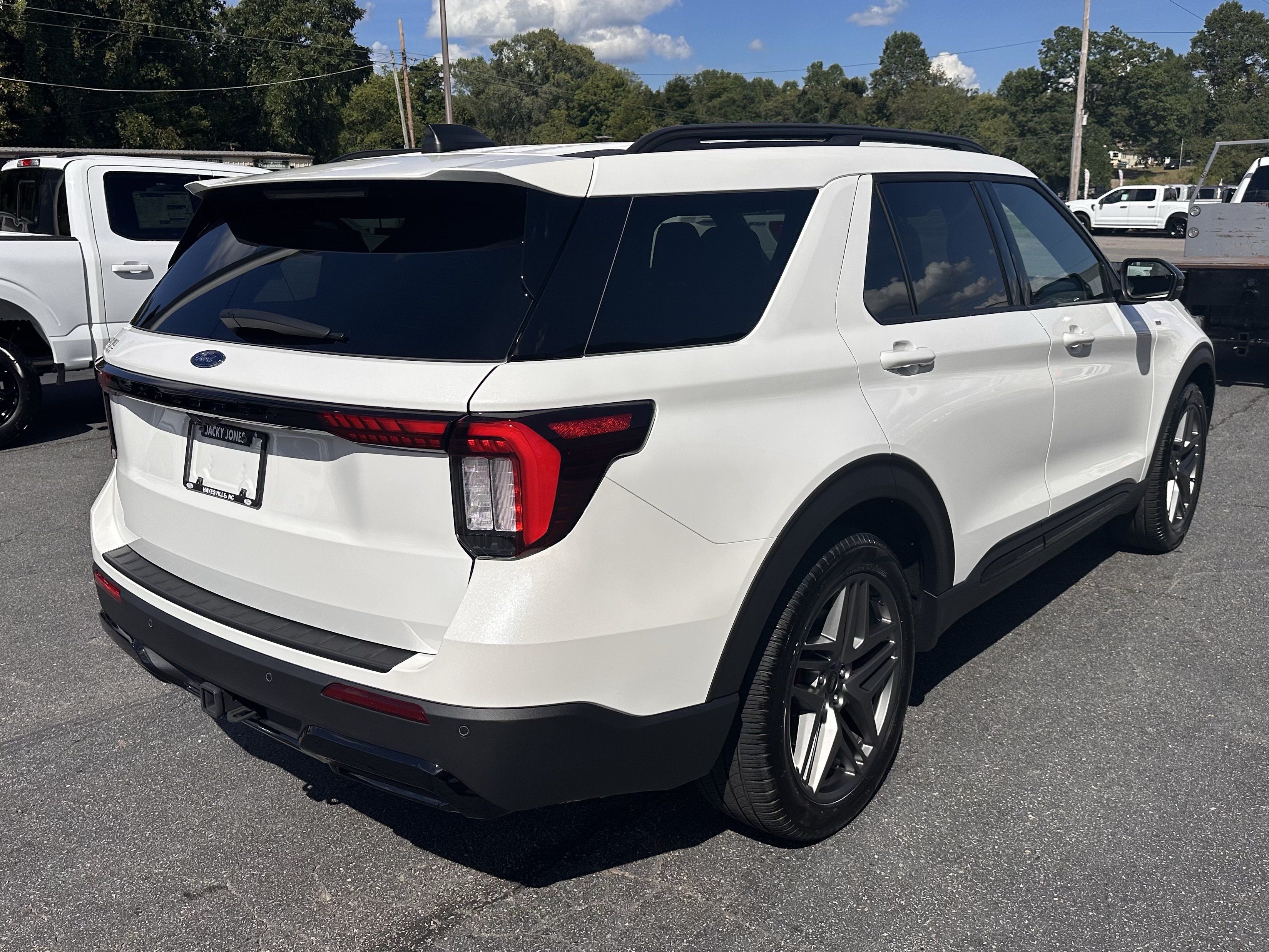 Used 2026 Ford Explorer ST-Line w/ ST-Line Street Pack RWD image 10