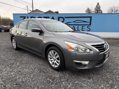Used 2014 Nissan Altima 2.5 S image 1