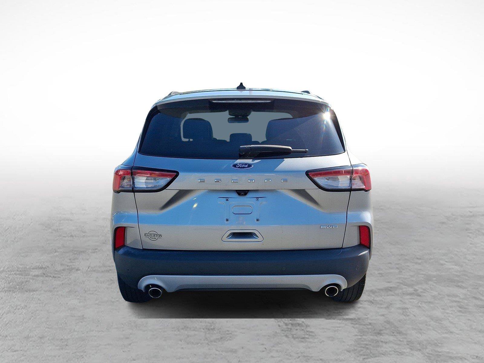 Used 2022 Ford Escape Titanium AWD/4WD image 5
