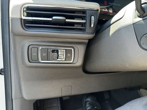 Certified 2024 Lincoln Corsair AWD w/ Equipment Group 101A image 30