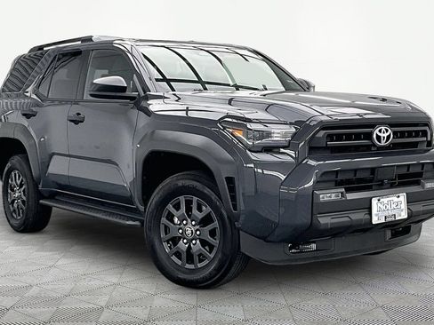 Used 2025 Toyota 4Runner SR5 AWD/4WD image 12