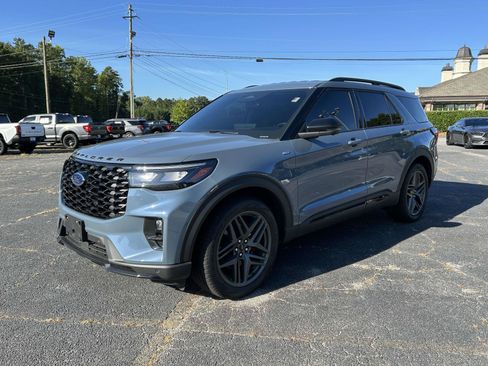 Used 2026 Ford Explorer ST-Line w/ ST-Line Street Pack RWD image 7