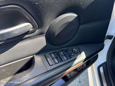 Used 2011 BMW 335i Sedan image 18