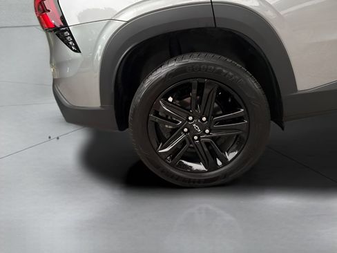 Used 2024 Chevrolet Trax ACTIV w/ Sunroof Package FWD image 15