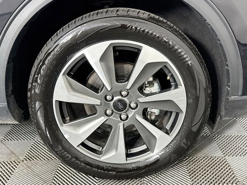 Used 2024 Ford Escape Platinum image 31