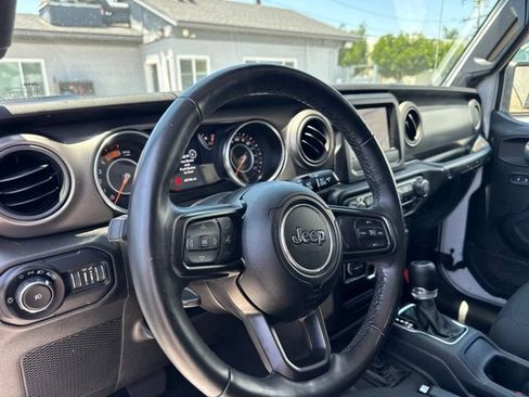 Used 2022 Jeep Wrangler Unlimited Sport AWD/4WD image 10