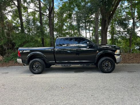Used 2018 RAM 2500 Tradesman w/ Chrome Appearance Group AWD/4WD image 4
